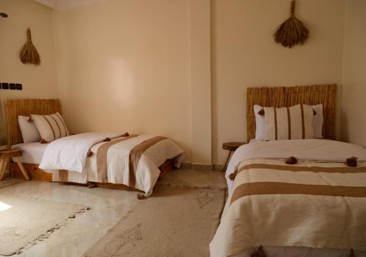 Sable Beach Surf Camp Tamraght Bagian luar foto
